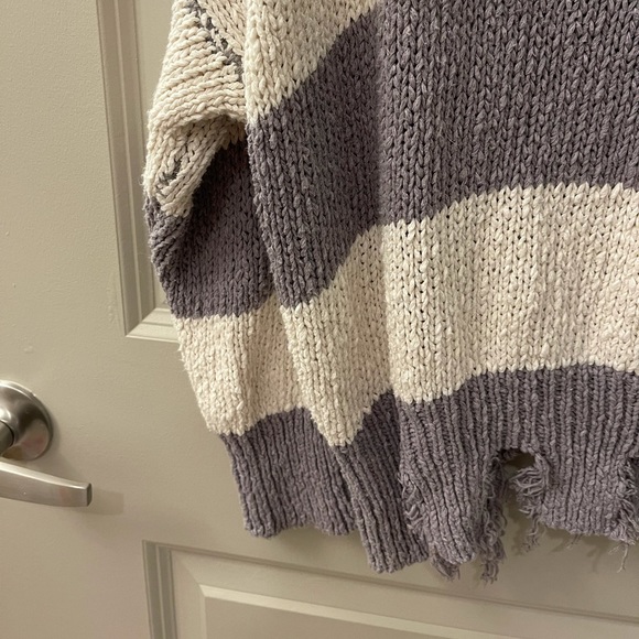 Fab'rik Striped Distressed Sweater Grey & Cream Size O/S - Picture 5 of 10